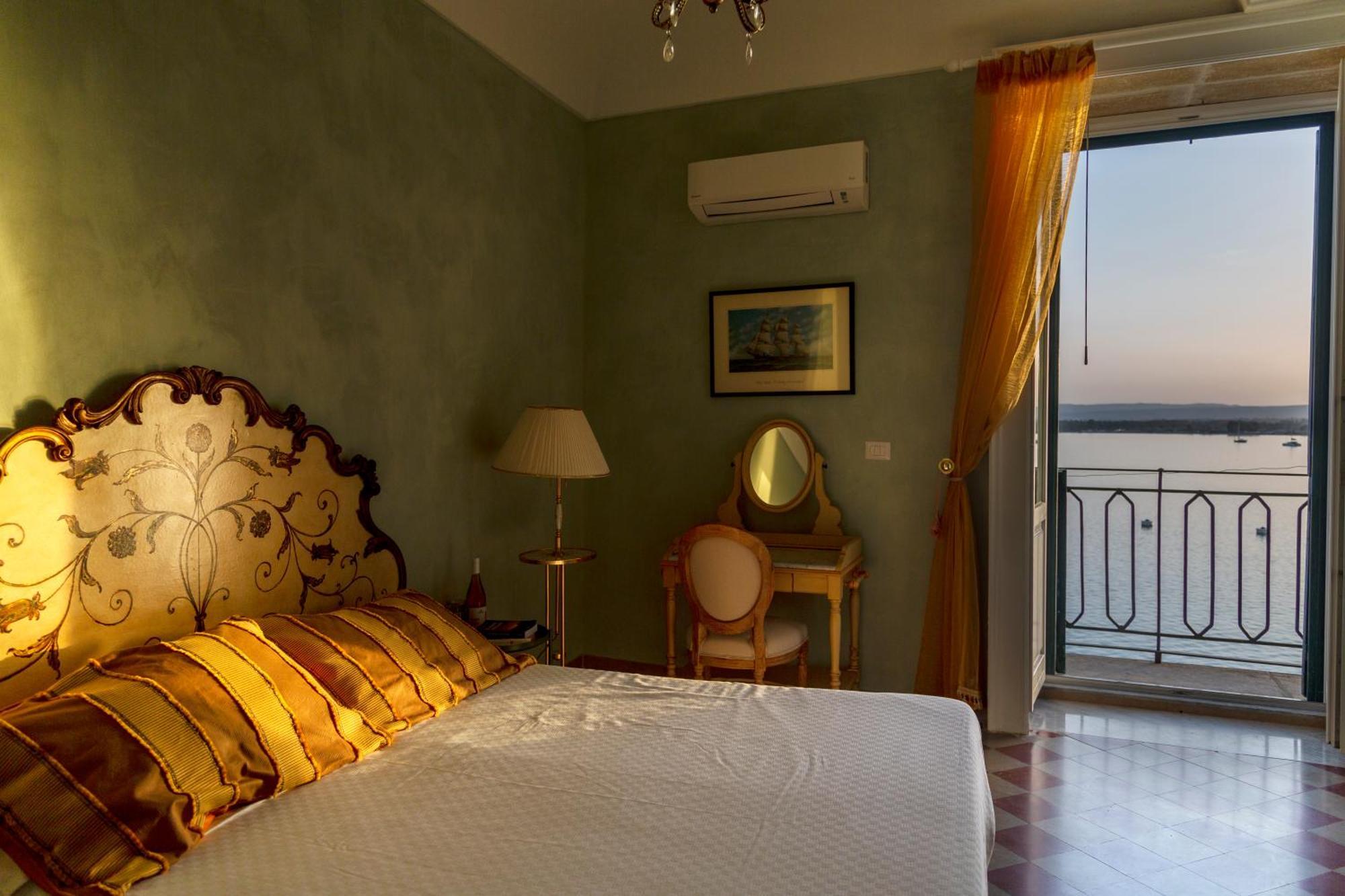 Dimora Di Ulisse Sea View Holiday Apartment Syracuse Exterior photo